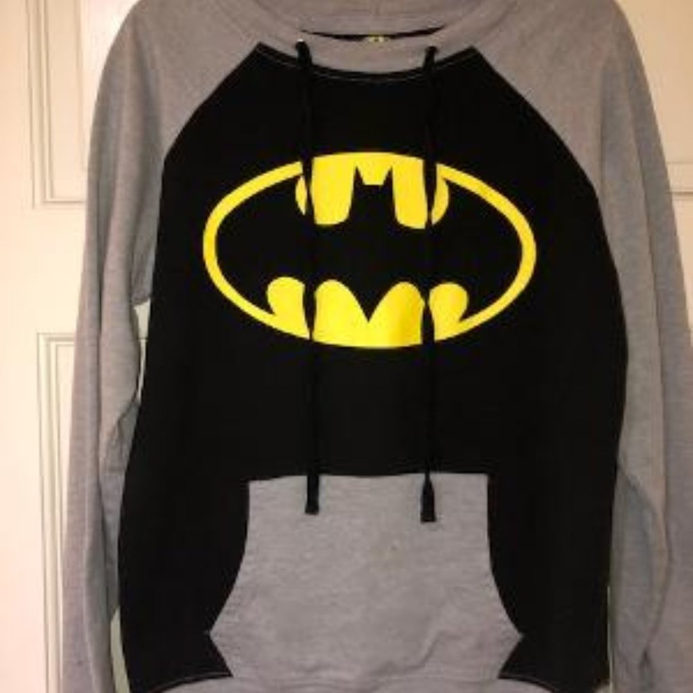Batman Women's Size Small Sweatshirt- as is